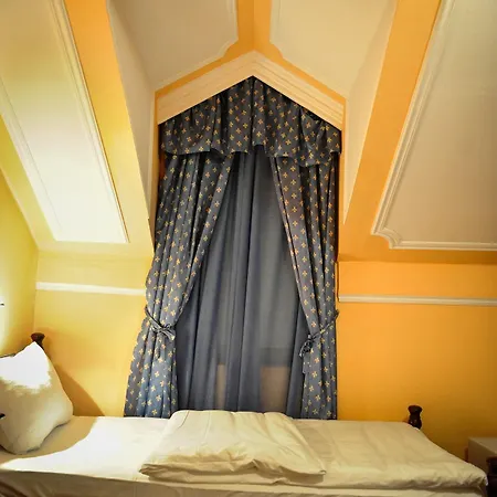 Evropa Hotel 3*