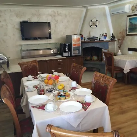 Ξενοδοχείο Evropa 3*